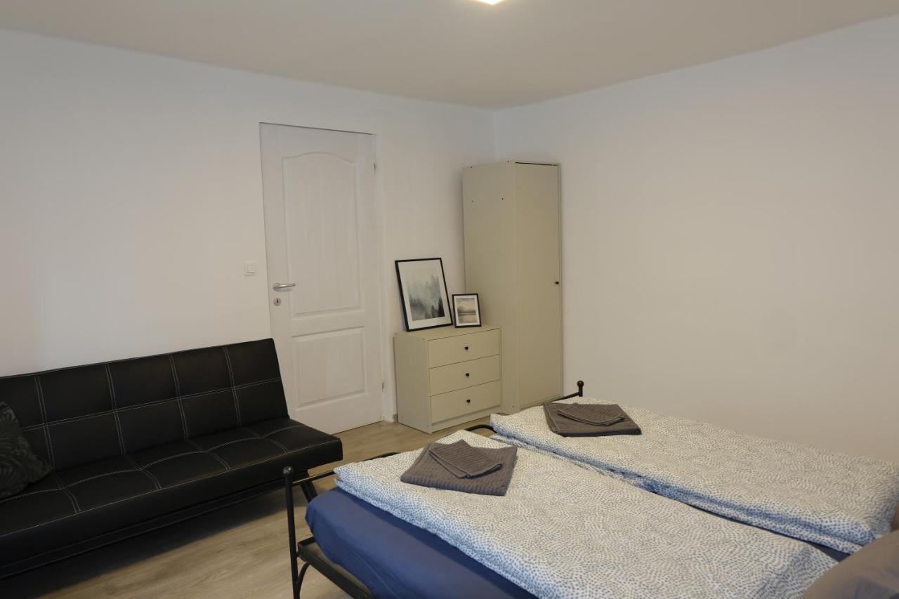 Kajari Apartmanhaz Balatonfőkajár Extérieur photo