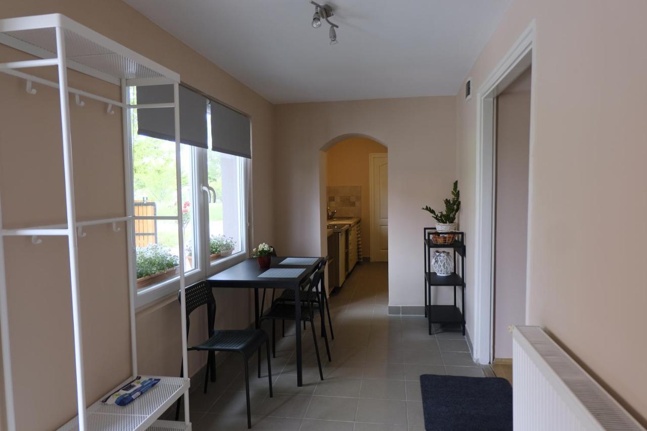 Kajari Apartmanhaz Balatonfőkajár Extérieur photo