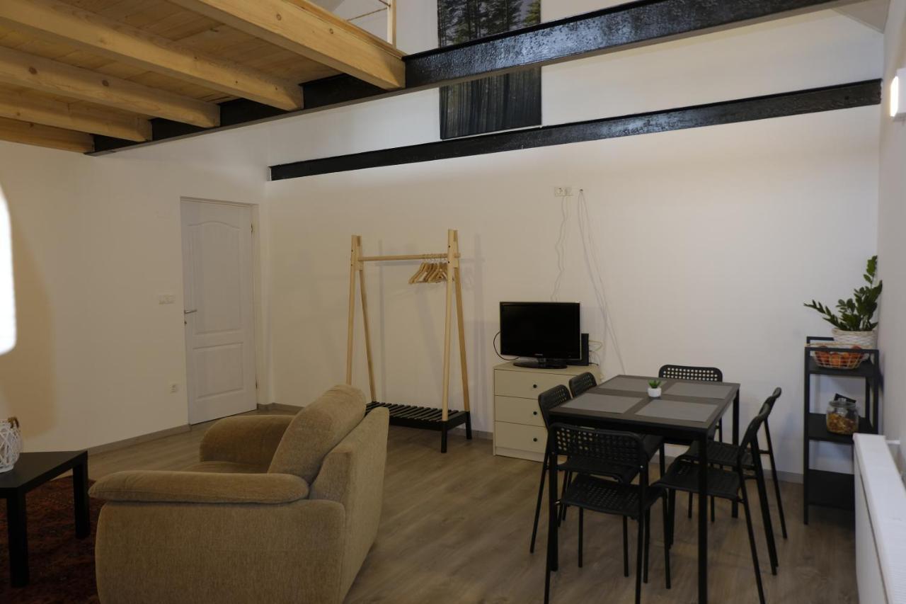 Kajari Apartmanhaz Balatonfőkajár Extérieur photo
