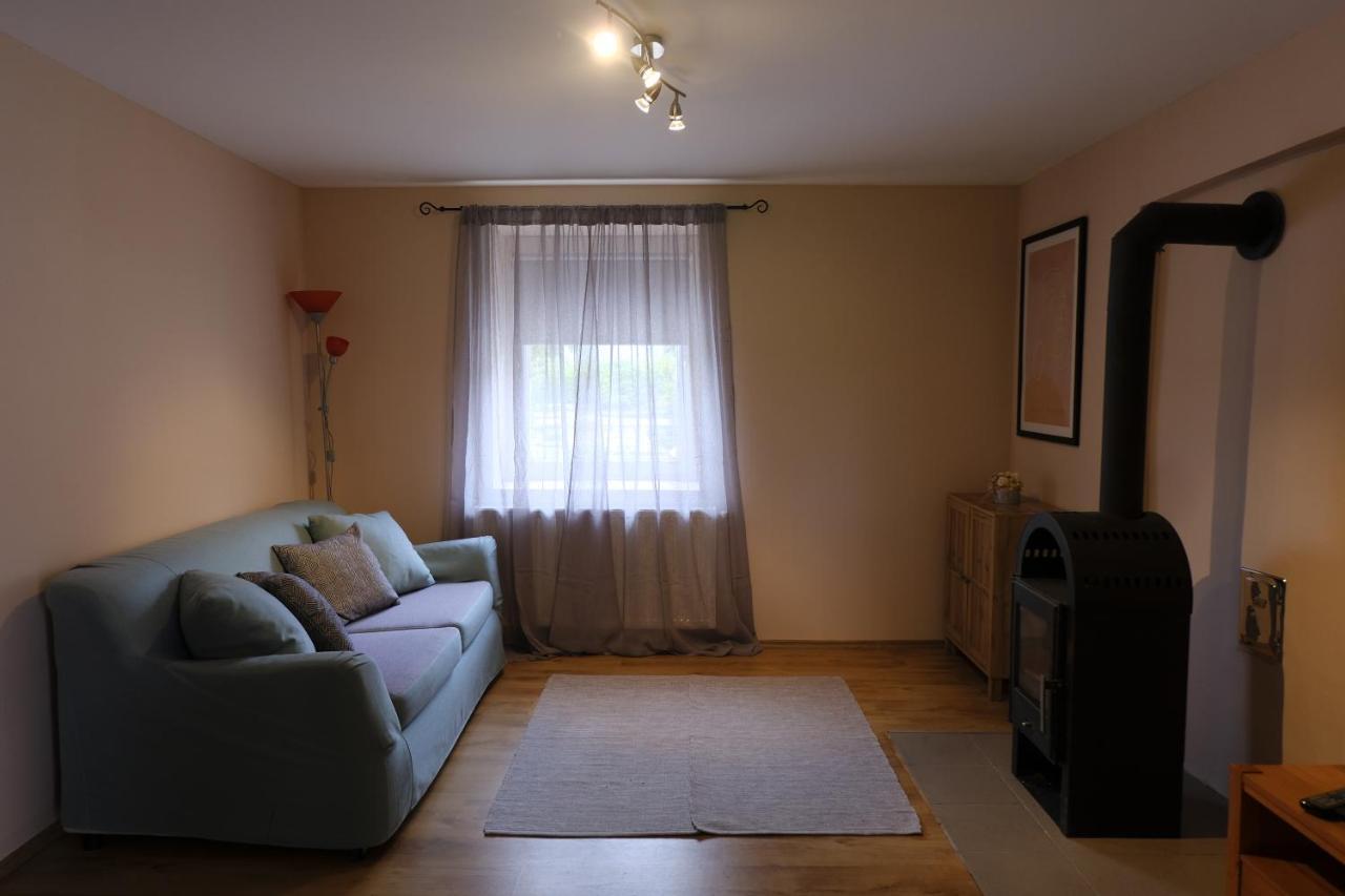 Kajari Apartmanhaz Balatonfőkajár Extérieur photo